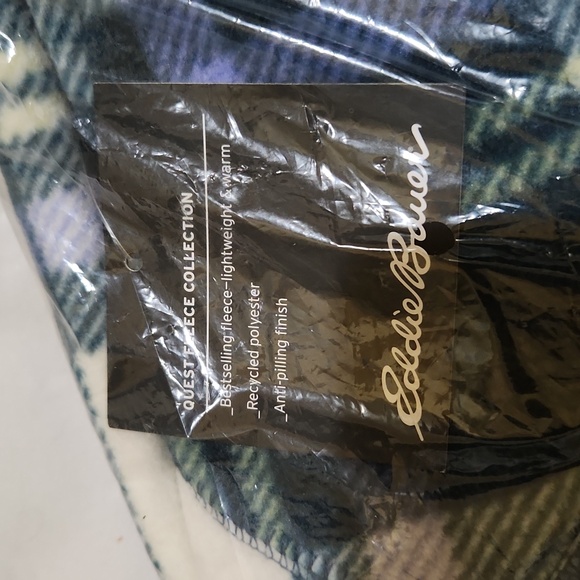 Eddie Bauer Women's 1/4 Zip Fleece - Picture 5 of 5